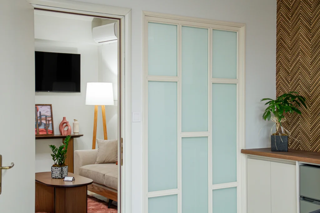 INTERIOR LENSORY0009